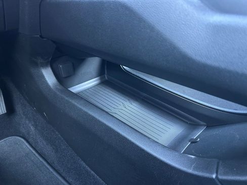 New 2026 Chevrolet Equinox EV LT image 36