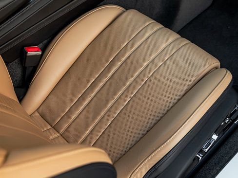 Used 2021 Bentley Continental GT image 30