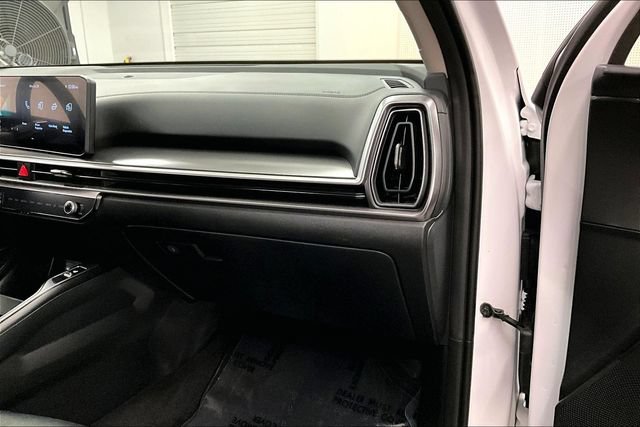 Used 2025 Kia Sorento EX AWD/4WD image 19
