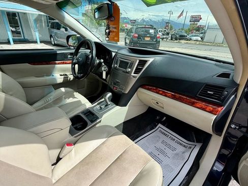 Used 2012 Subaru Outback 2.5i Limited w/ Moonroof Pkg AWD/4WD image 16