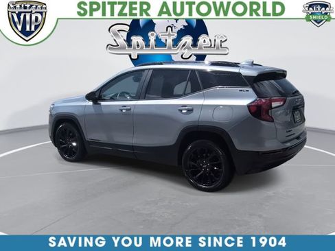 Used 2023 GMC Terrain SLE w/ Driver Convenience Package image 7