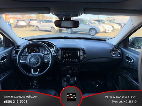 Used 2018 Jeep Compass Limited w/ Navigation Group image 8