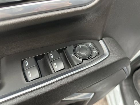 Used 2024 Chevrolet Silverado 3500 LT w/ Convenience Package image 11