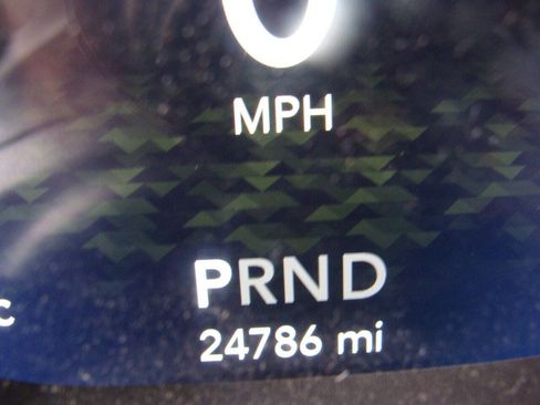 Used 2020 Jeep Wrangler Unlimited Sahara w/ Uconnect 4C Nav & Sound Group AWD/4WD image 5