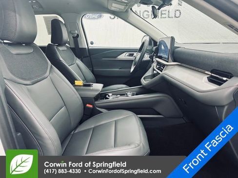 New 2026 Ford Explorer Active w/ Active Comfort Package image 12