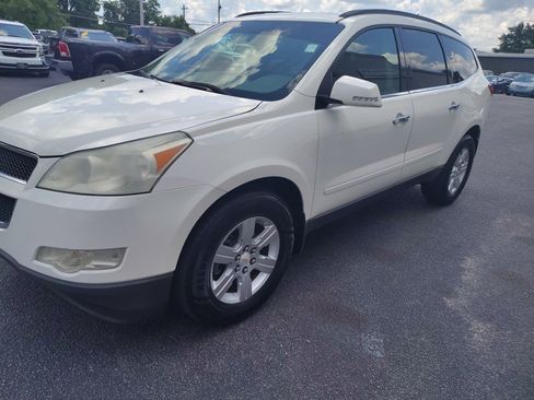 Used 2011 Chevrolet Traverse LT w/ Personal Connectivity Package image 4