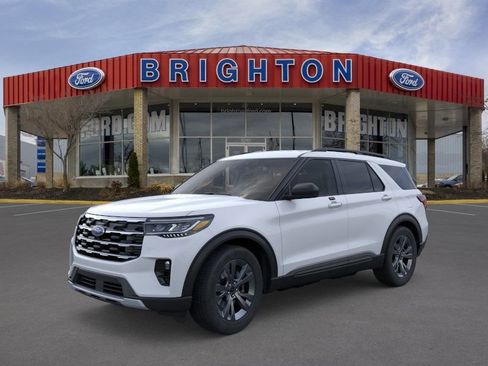 Used 2026 Ford Explorer Active w/ Active Comfort Package AWD/4WD image 3