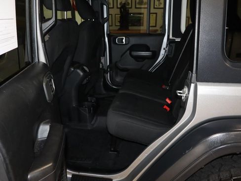 Used 2018 Jeep Wrangler Unlimited Sport S AWD/4WD image 15