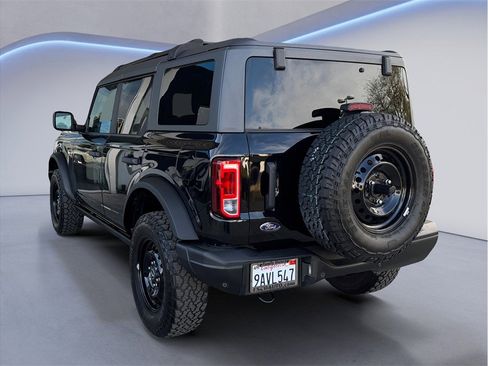 Used 2022 Ford Bronco Black Diamond image 4