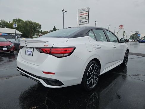 New 2025 Nissan Sentra SR image 9