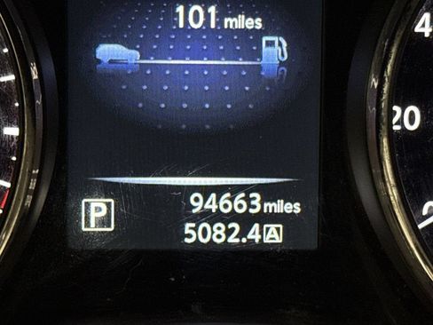 Used 2015 Nissan Rogue SV AWD/4WD image 13