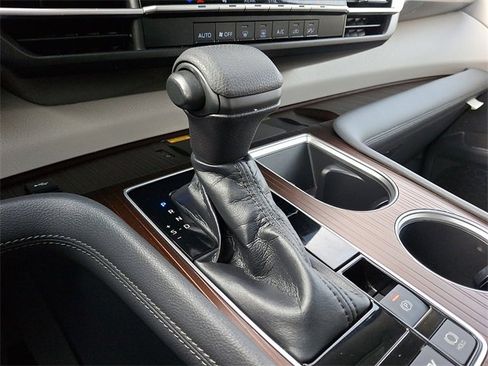 Used 2021 Toyota Sienna LE w/ LE Plus Package image 17