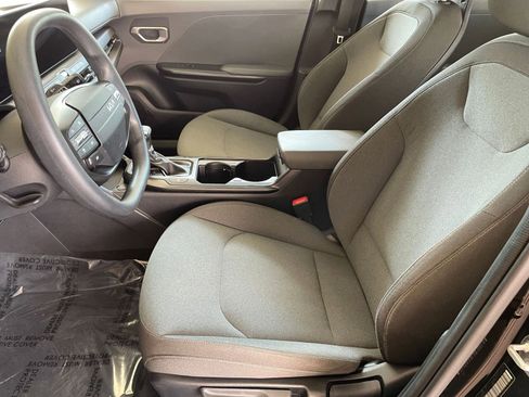 Used 2025 Kia K4 LXS image 25