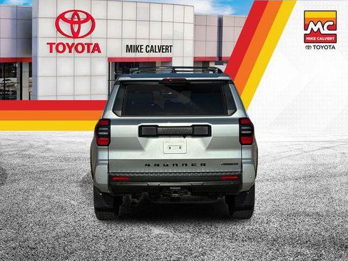 Certified 2025 Toyota 4Runner TRD Off-Road AWD/4WD image 4