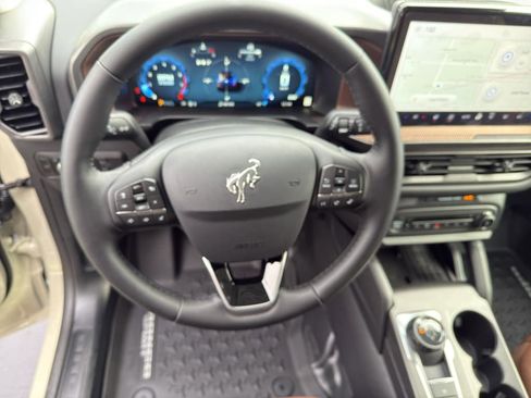 New 2025 Ford Bronco Sport Outer Banks w/ Sasquatch Outer Banks Package image 17