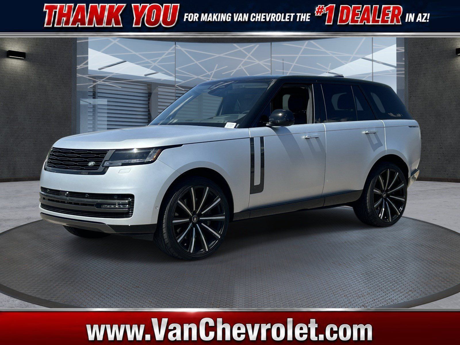 Used 2024 Land Rover Range Rover SE AWD/4WD image 1