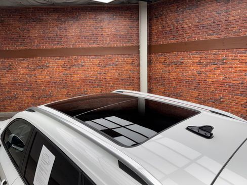 Used 2023 Volkswagen Taos SE w/ Panoramic Sunroof Package AWD/4WD image 24