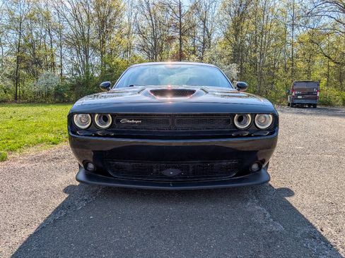 Used 2023 Dodge Challenger R/T Scat Pack RWD image 2