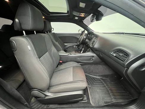 Used 2016 Dodge Challenger R/T w/ Blacktop Package image 9