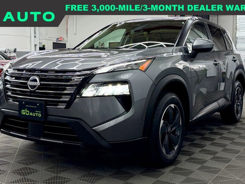 Used 2024 Nissan Rogue SV image 1