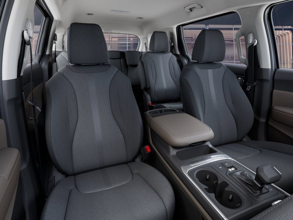 New 2027 Kia Carnival LX FWD image 16
