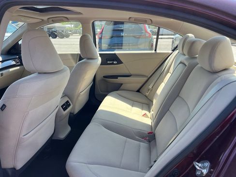 Used 2016 Honda Accord EX image 24