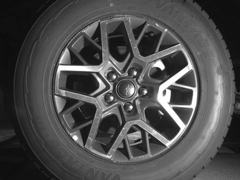 Used 2025 Jeep Wrangler Sahara image 12