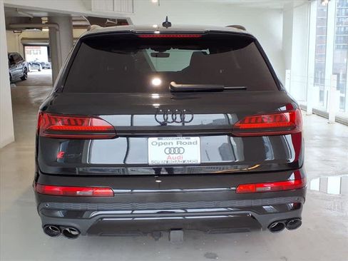 Used 2023 Audi SQ7 Premium Plus w/ Executive Package image 5