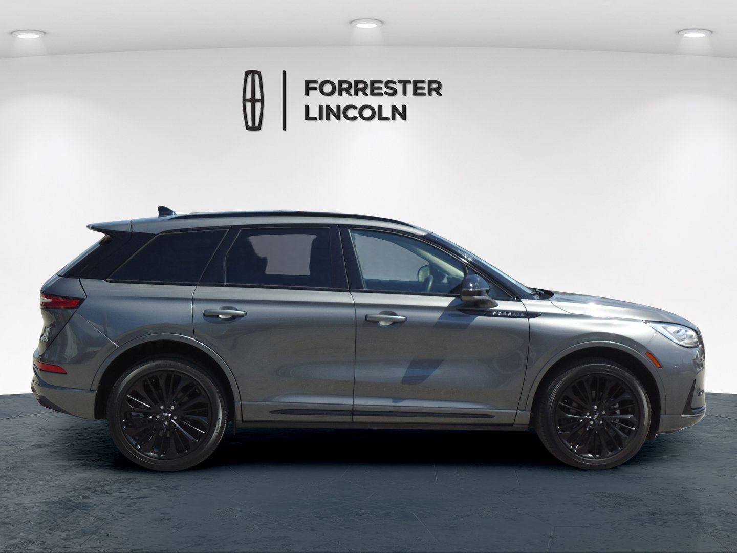 Certified 2023 Lincoln Corsair Reserve w/ Equipment Group 201A FWD image 2