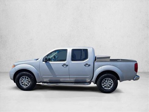 Used 2016 Nissan Frontier SV AWD/4WD image 9