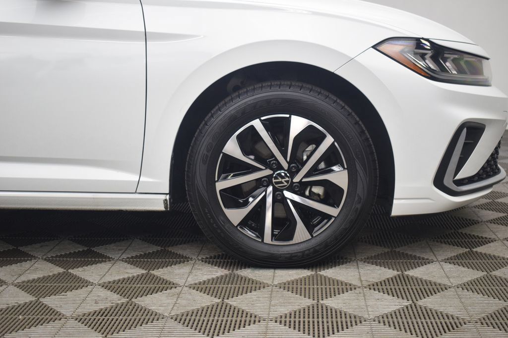 Used 2025 Volkswagen Jetta S FWD image 25