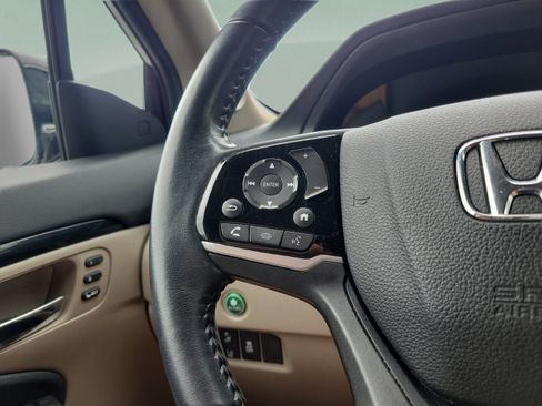 Used 2019 Honda Pilot Touring image 23