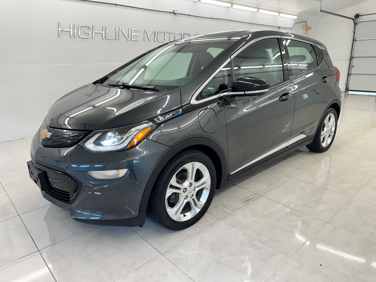 Used 2020 Chevrolet Bolt LT FWD image 1