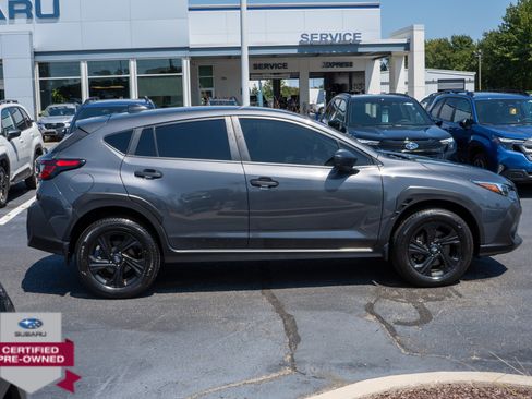Used 2024 Subaru Crosstrek 2.0i AWD/4WD image 2