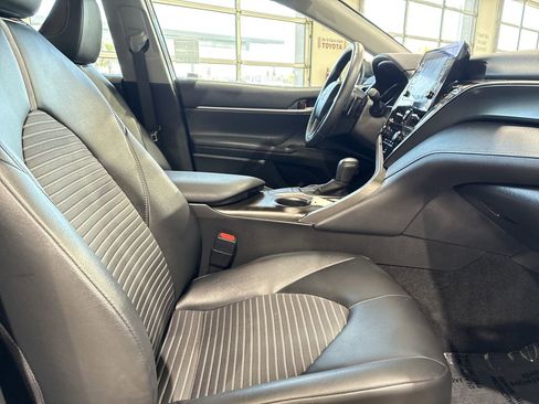 Used 2024 Toyota Camry SE w/ Convenience Package image 24