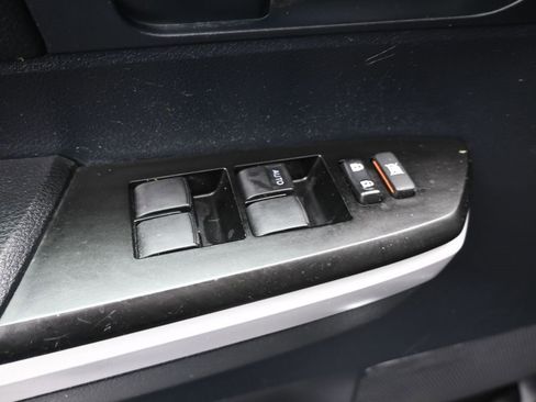 Used 2018 Toyota Tundra SR5 image 13