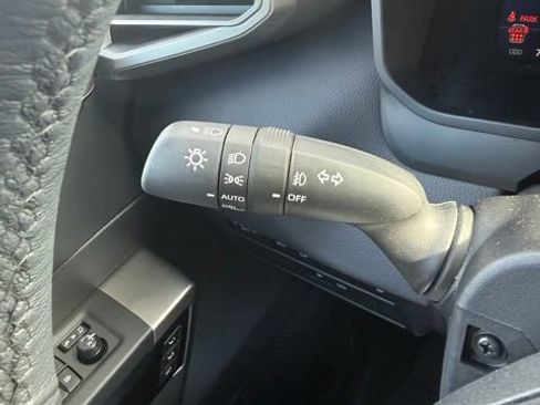 Used 2025 Toyota Sequoia Limited image 22