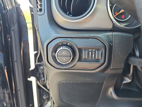 Used 2022 Jeep Gladiator Sport AWD/4WD image 27