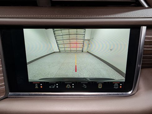 Used 2024 GMC Yukon Denali w/ Denali Reserve Package image 22