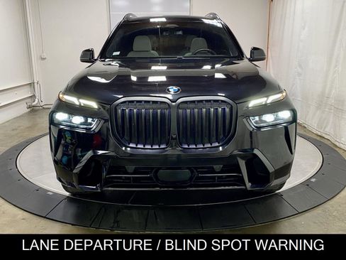 Used 2024 BMW X7 xDrive40i w/ M Sport Package AWD/4WD image 3