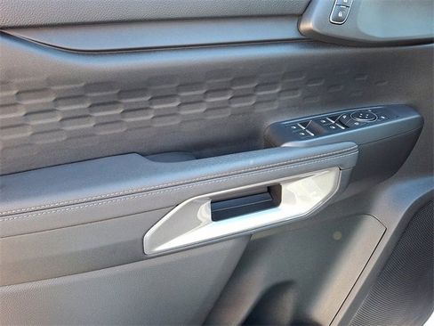 Used 2024 Ford Ranger XLT image 12