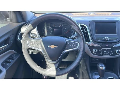 Used 2020 Chevrolet Equinox LS w/ LS Convenience Package AWD/4WD image 13