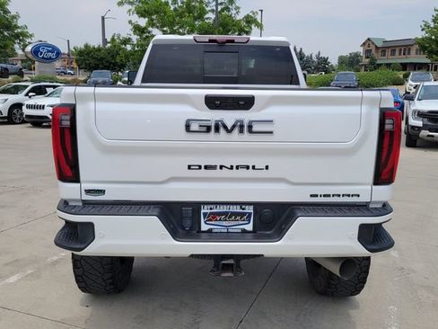 Used 2024 GMC Sierra 2500 Denali Ultimate AWD/4WD image 10