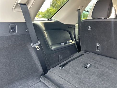 Used 2024 Nissan Pathfinder SV image 33