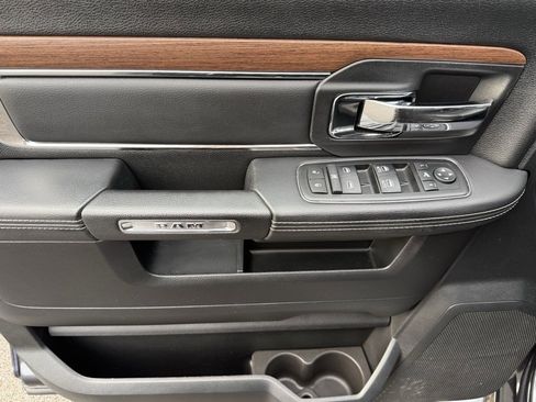 Used 2014 RAM 1500 Laramie w/ Convenience Group image 25