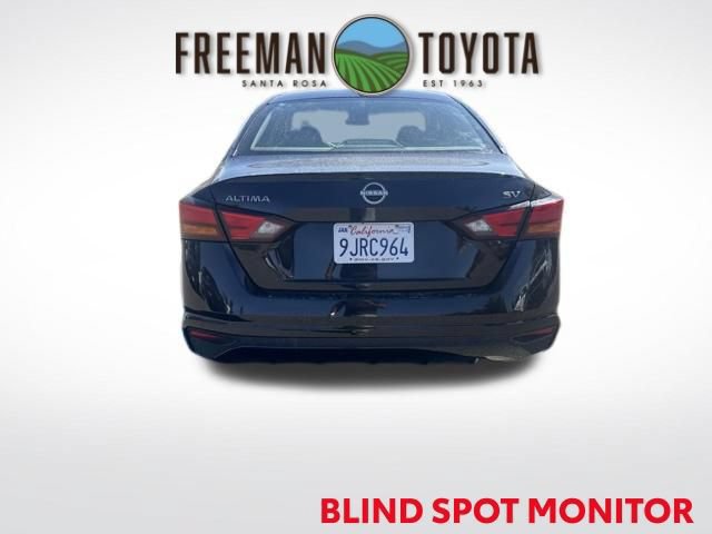 Used 2024 Nissan Altima 2.5 SV FWD image 6