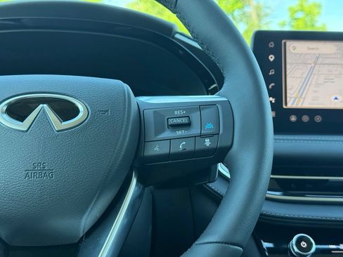 Certified 2026 INFINITI QX60 Luxe w/ Cargo Package AWD/4WD image 22