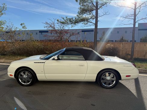 Used 2003 Ford Thunderbird image 6