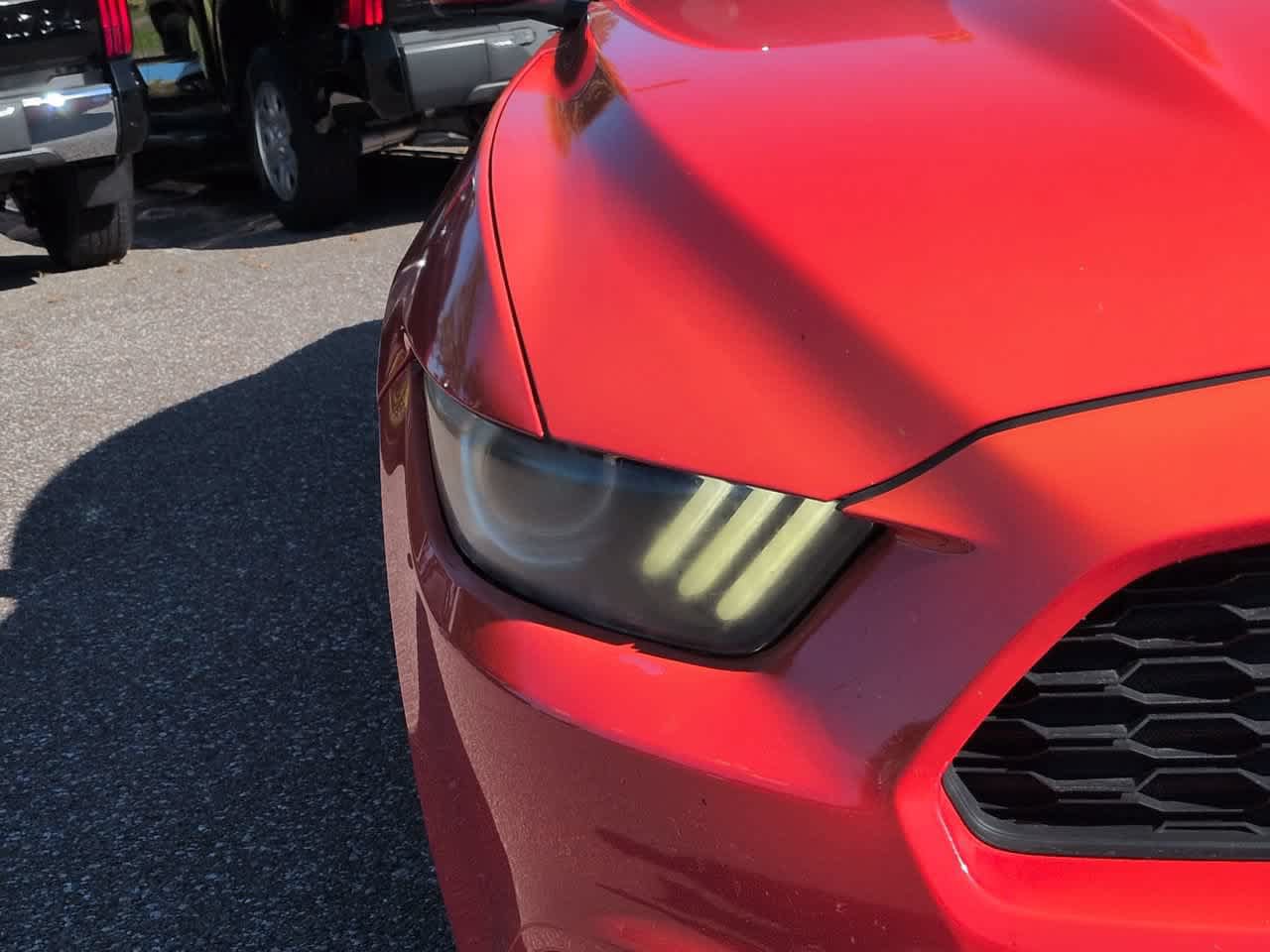 Used 2016 Ford Mustang Coupe RWD image 10