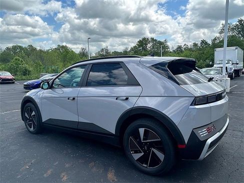 New 2025 Hyundai Ioniq 5 SEL image 10